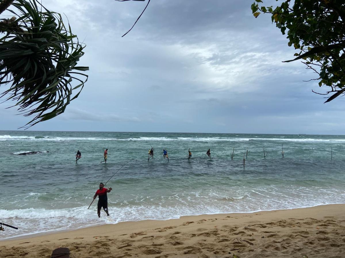 Mirissa Gold Rush Villa Buitenkant foto