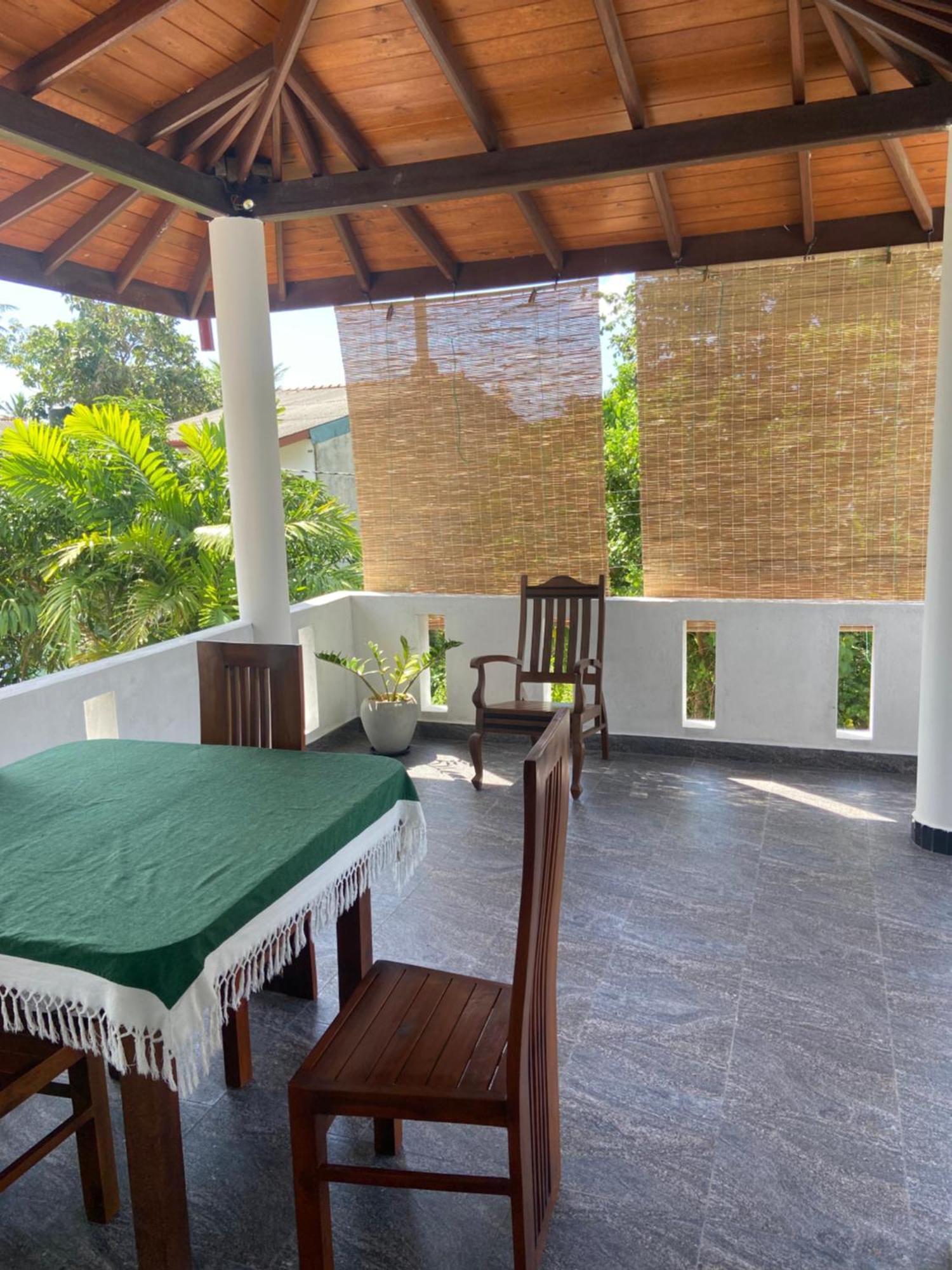 Mirissa Gold Rush Villa Buitenkant foto