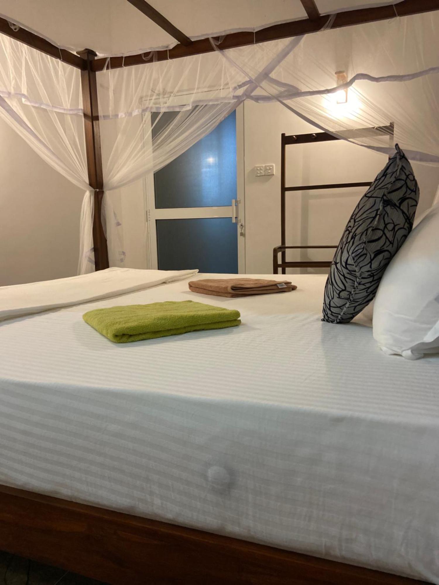 Mirissa Gold Rush Villa Buitenkant foto